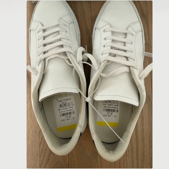 Retro Classic Low Top Sneaker (Women) - Picture 4 of 8